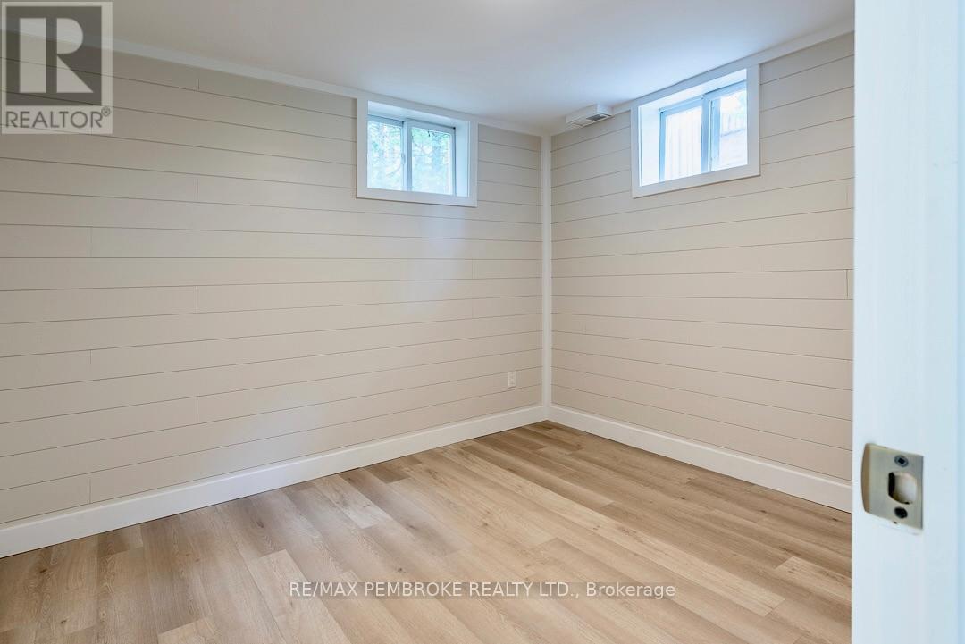 310 ESTHER STREET - 26