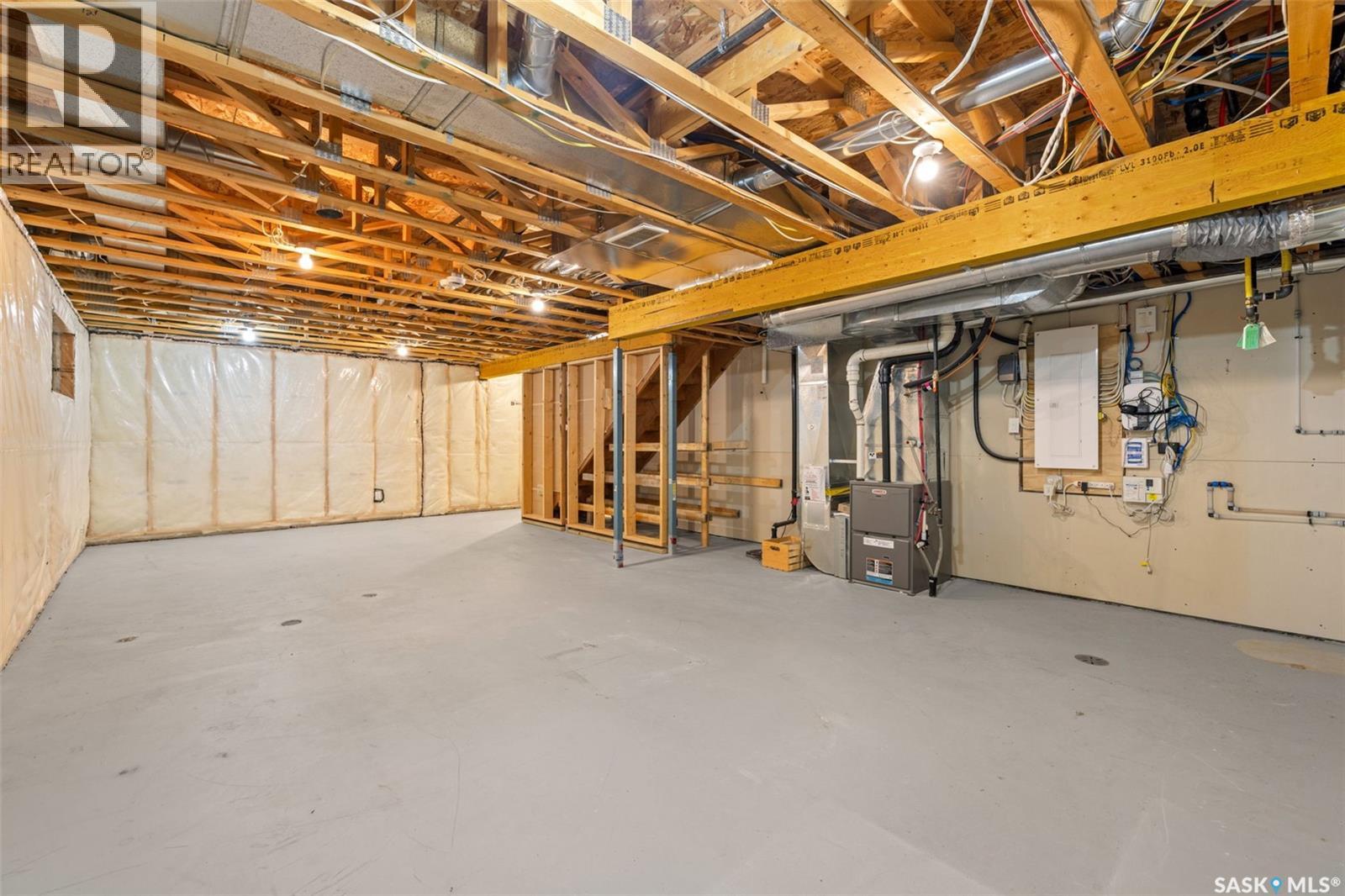 25 Hudson DRIVE - 36