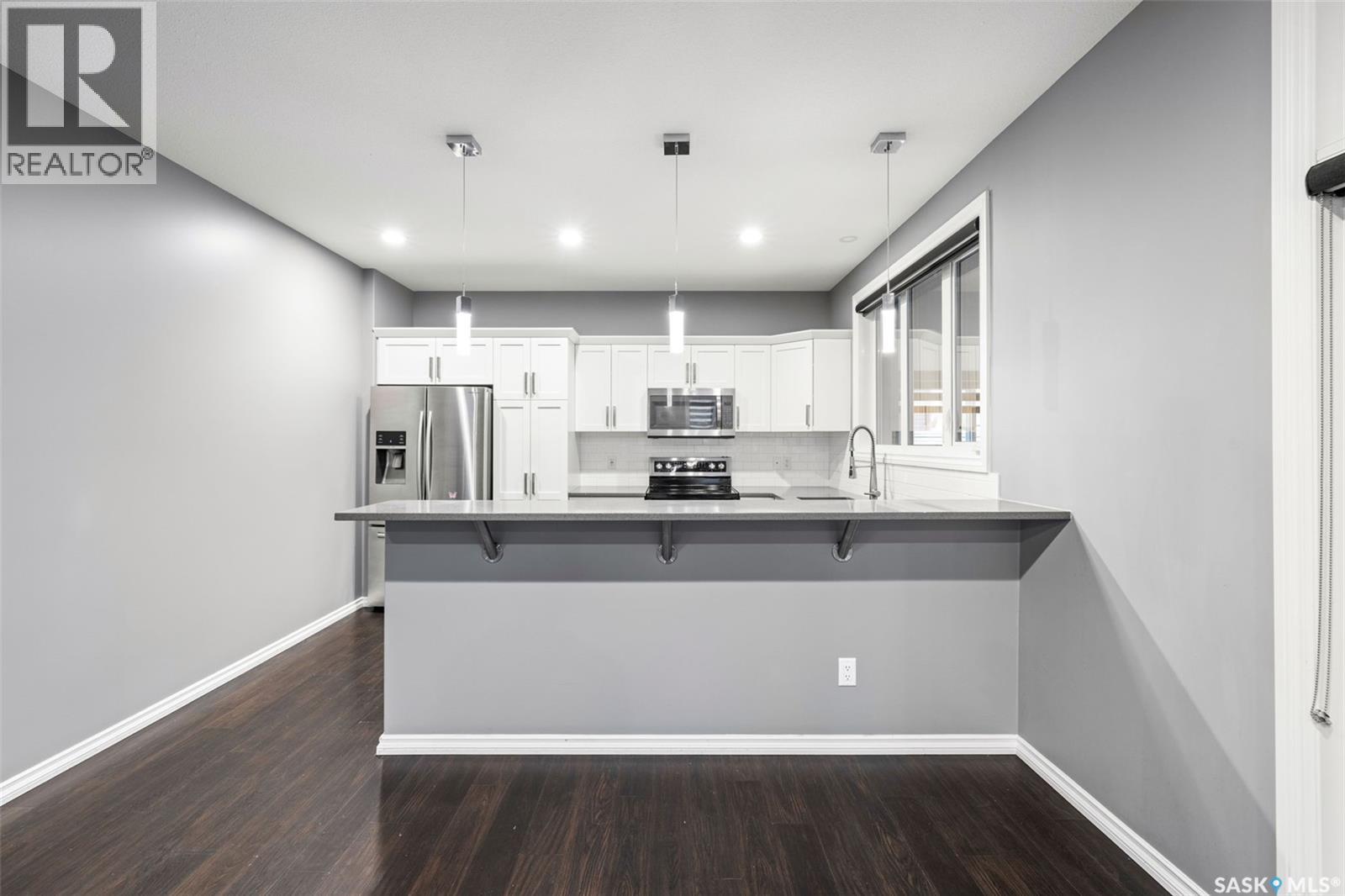 25 Hudson DRIVE - 10