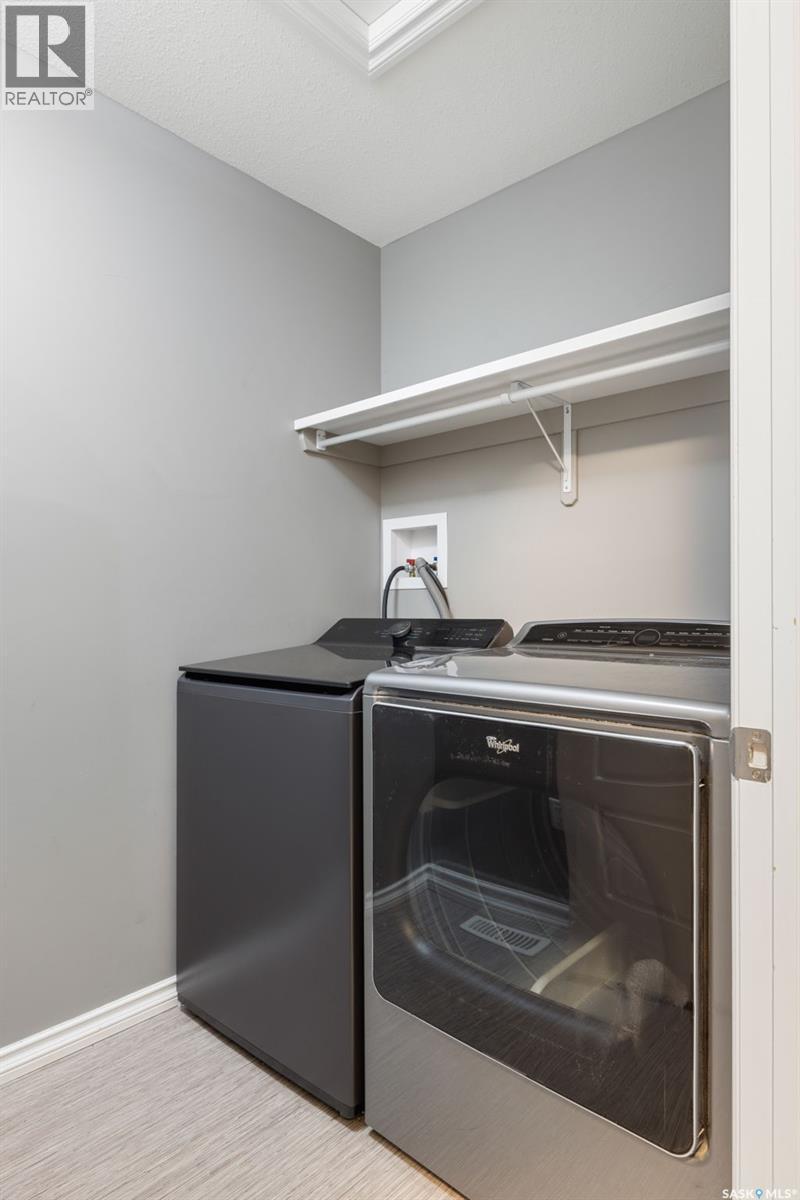 25 Hudson DRIVE - 27