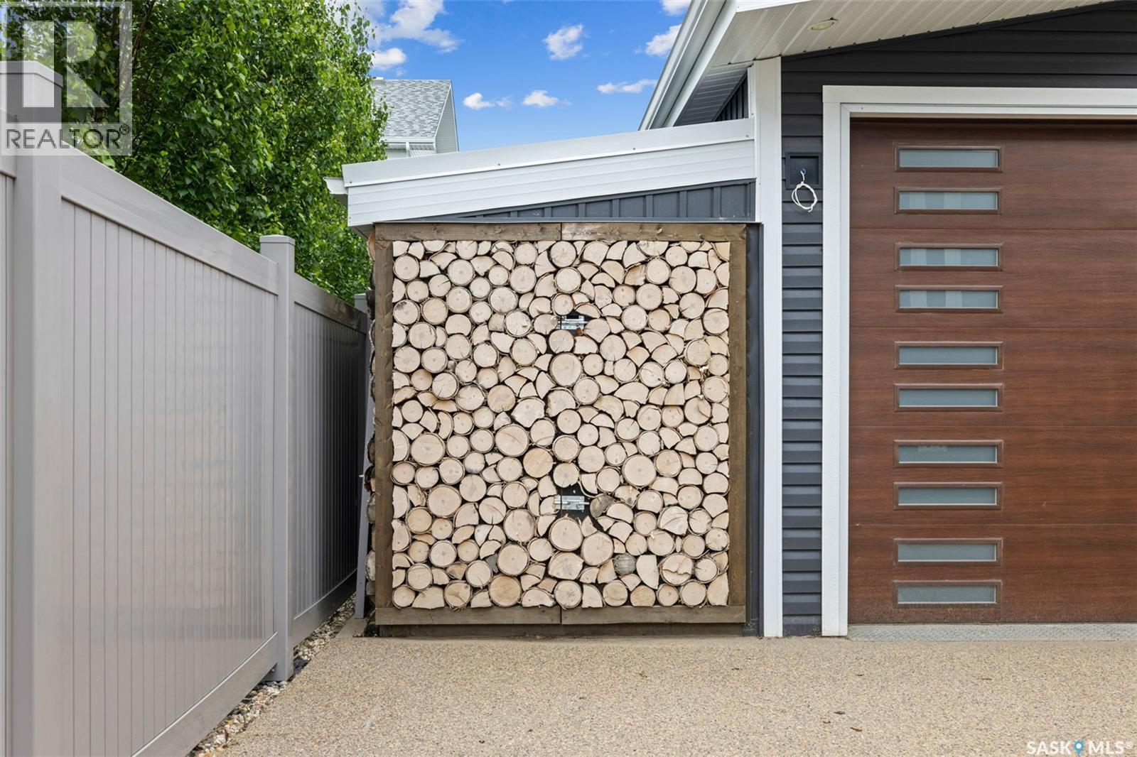 25 Hudson DRIVE - 47