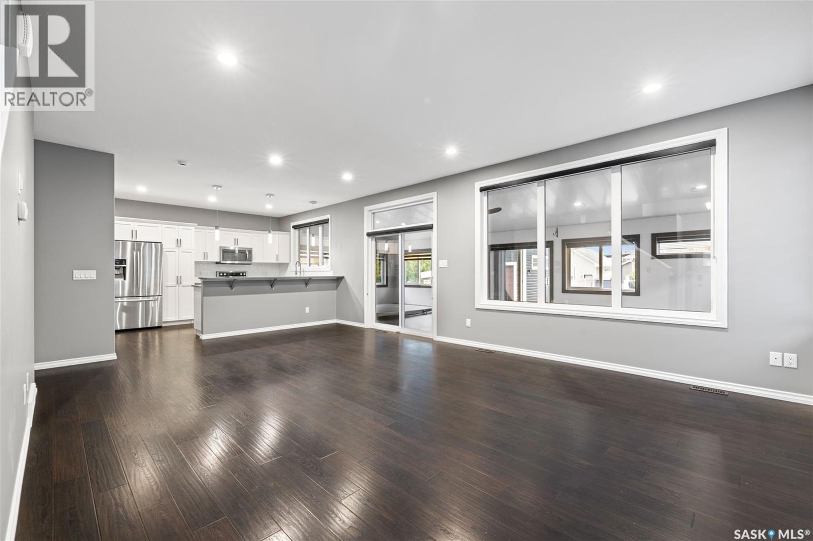 25 Hudson DRIVE - 5