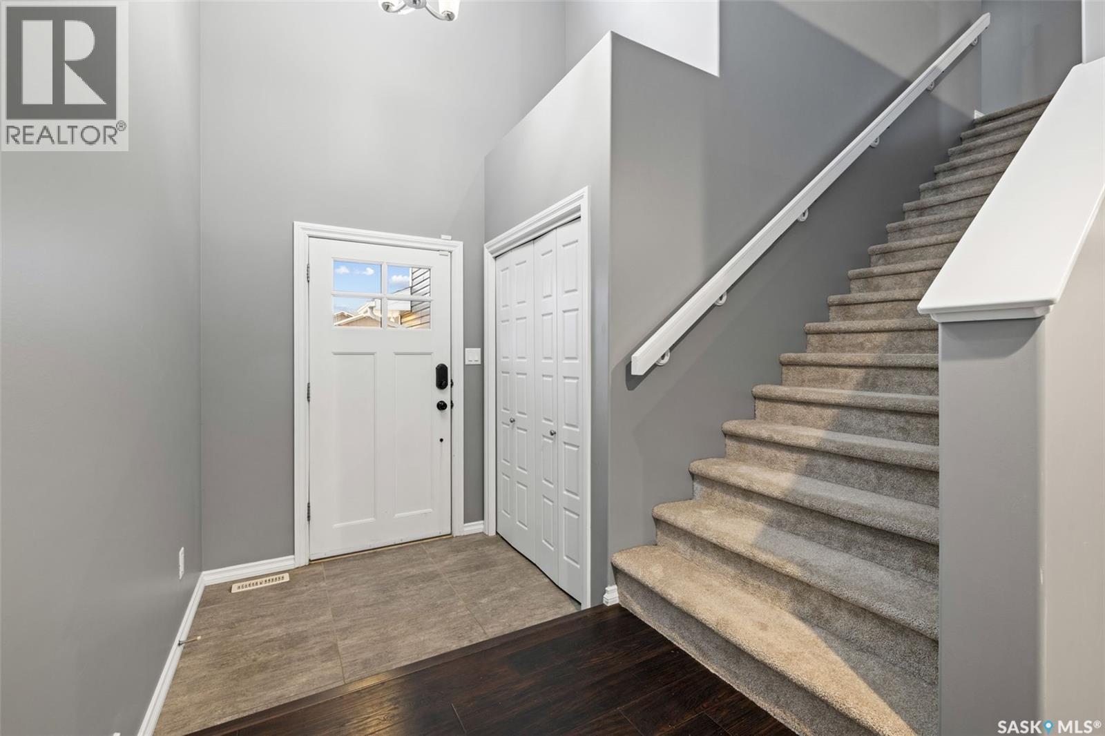 25 Hudson DRIVE - Image 4