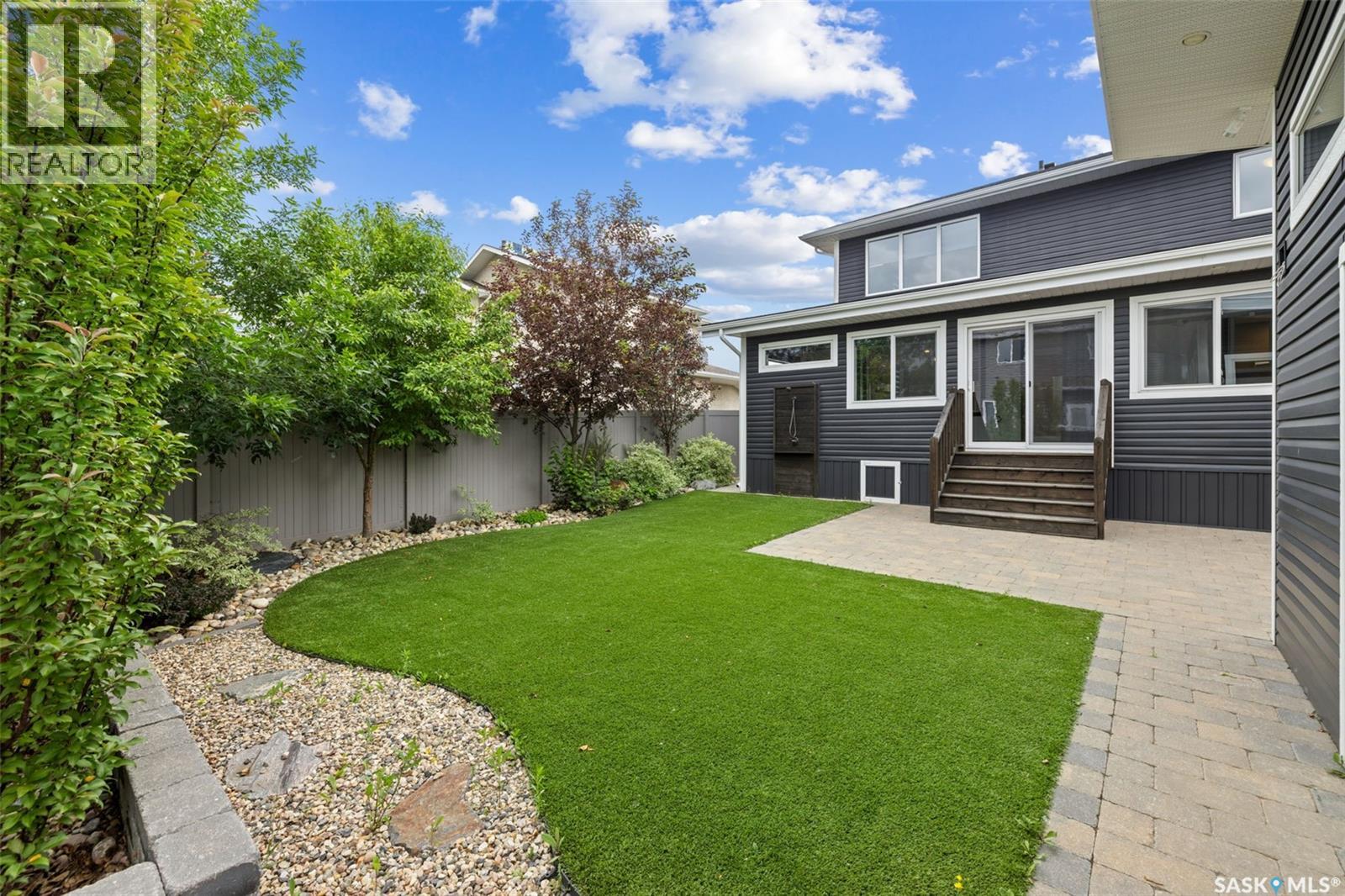 25 Hudson DRIVE - 42