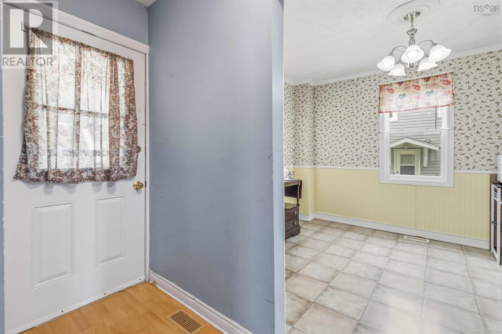 20 Acorn Road - 2