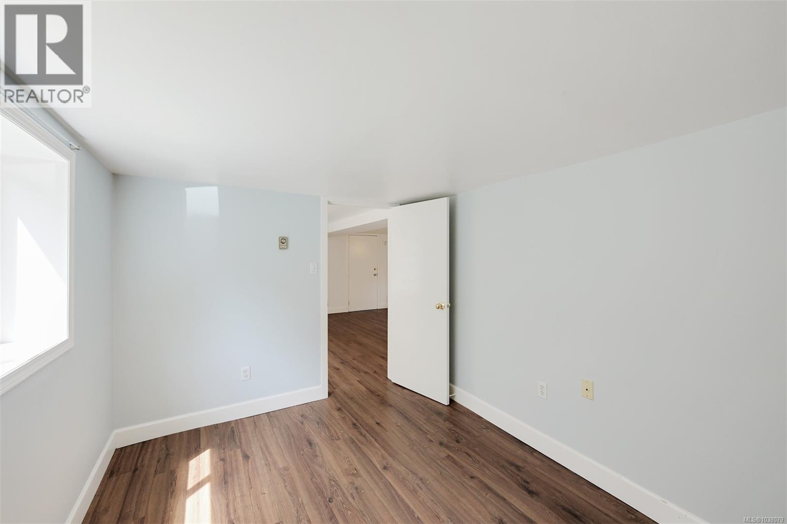 1620 Camosun St - 30