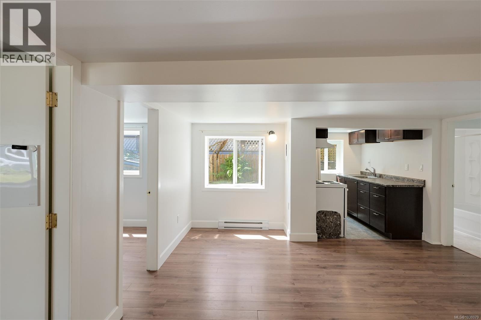 1620 Camosun St - 25