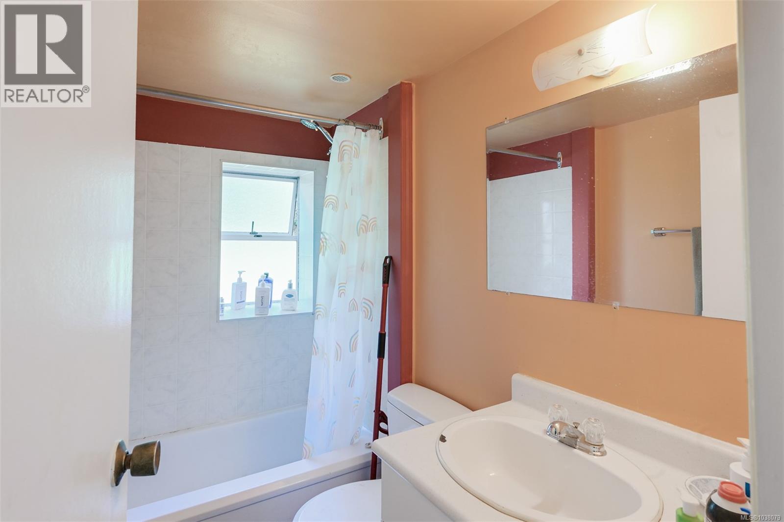 1620 Camosun St - 47