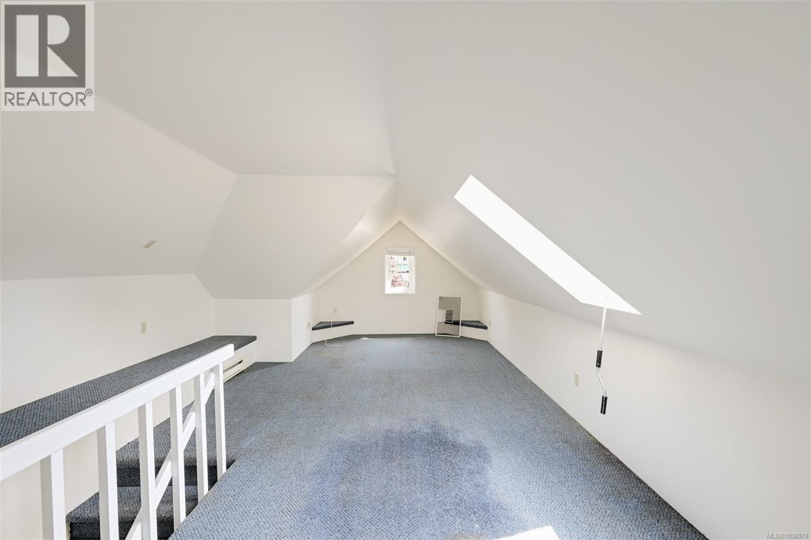 1620 Camosun St - 19