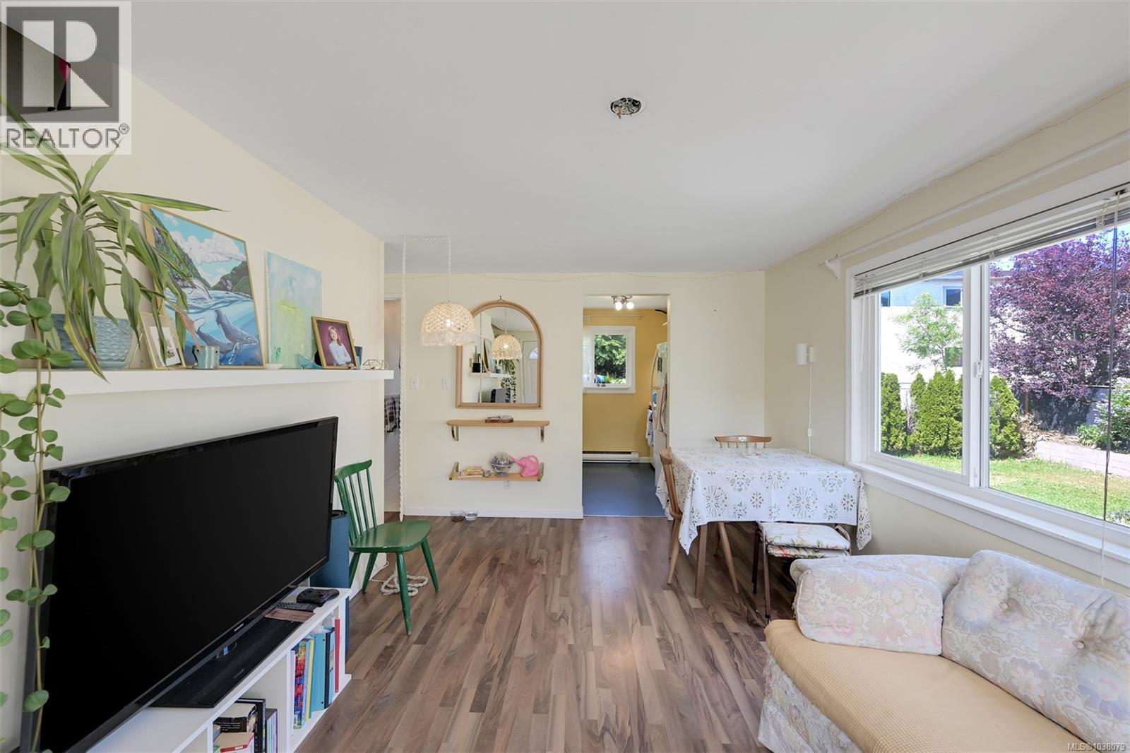 1620 Camosun St - 63