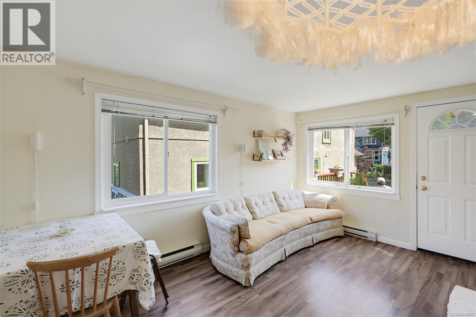 1620 Camosun St - 65