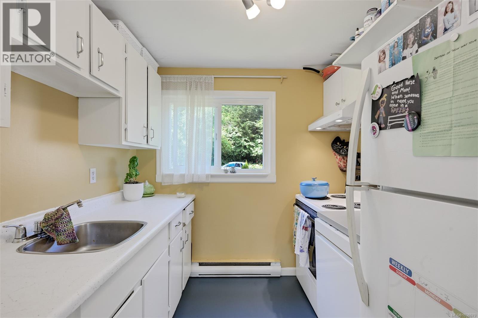 1620 Camosun St - 67