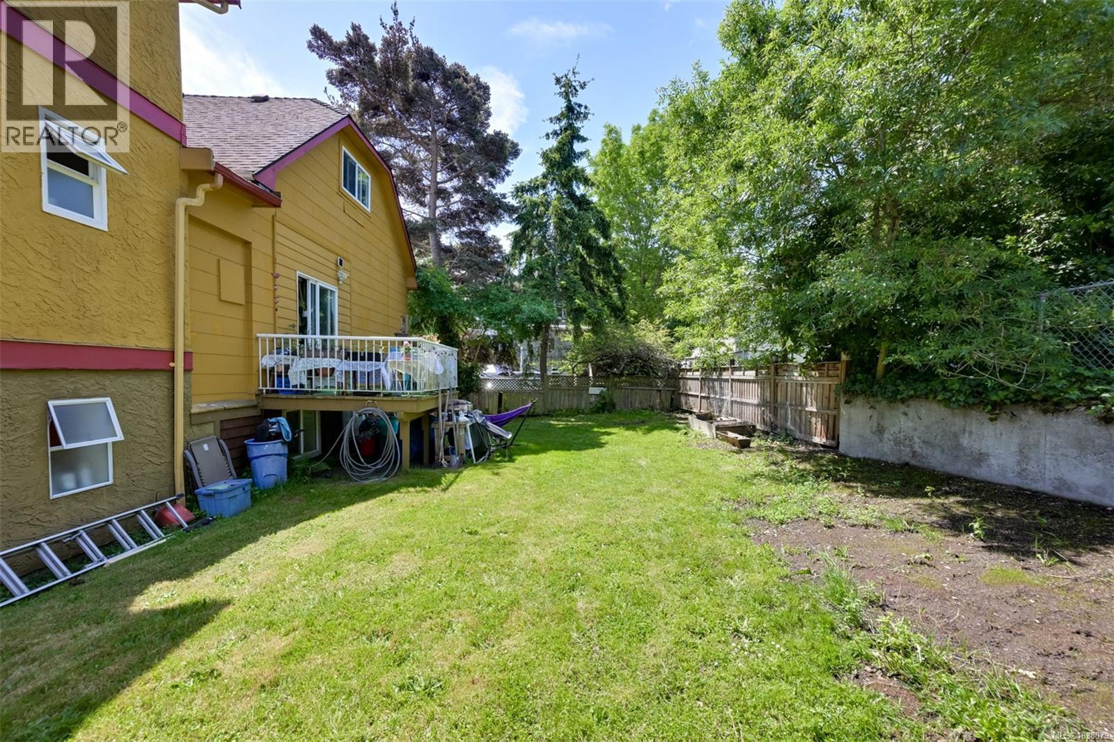 1620 Camosun St - 77