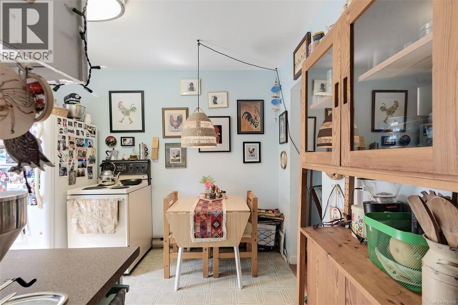 1620 Camosun St - 58