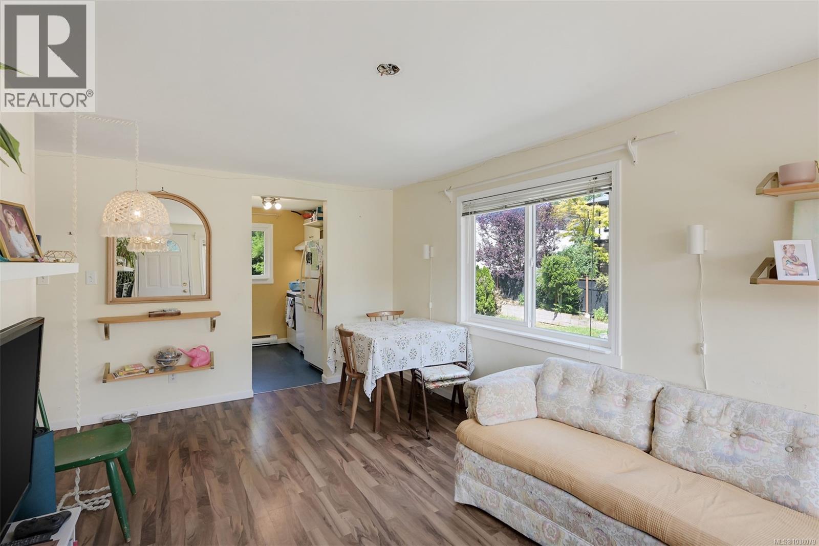 1620 Camosun St - 64