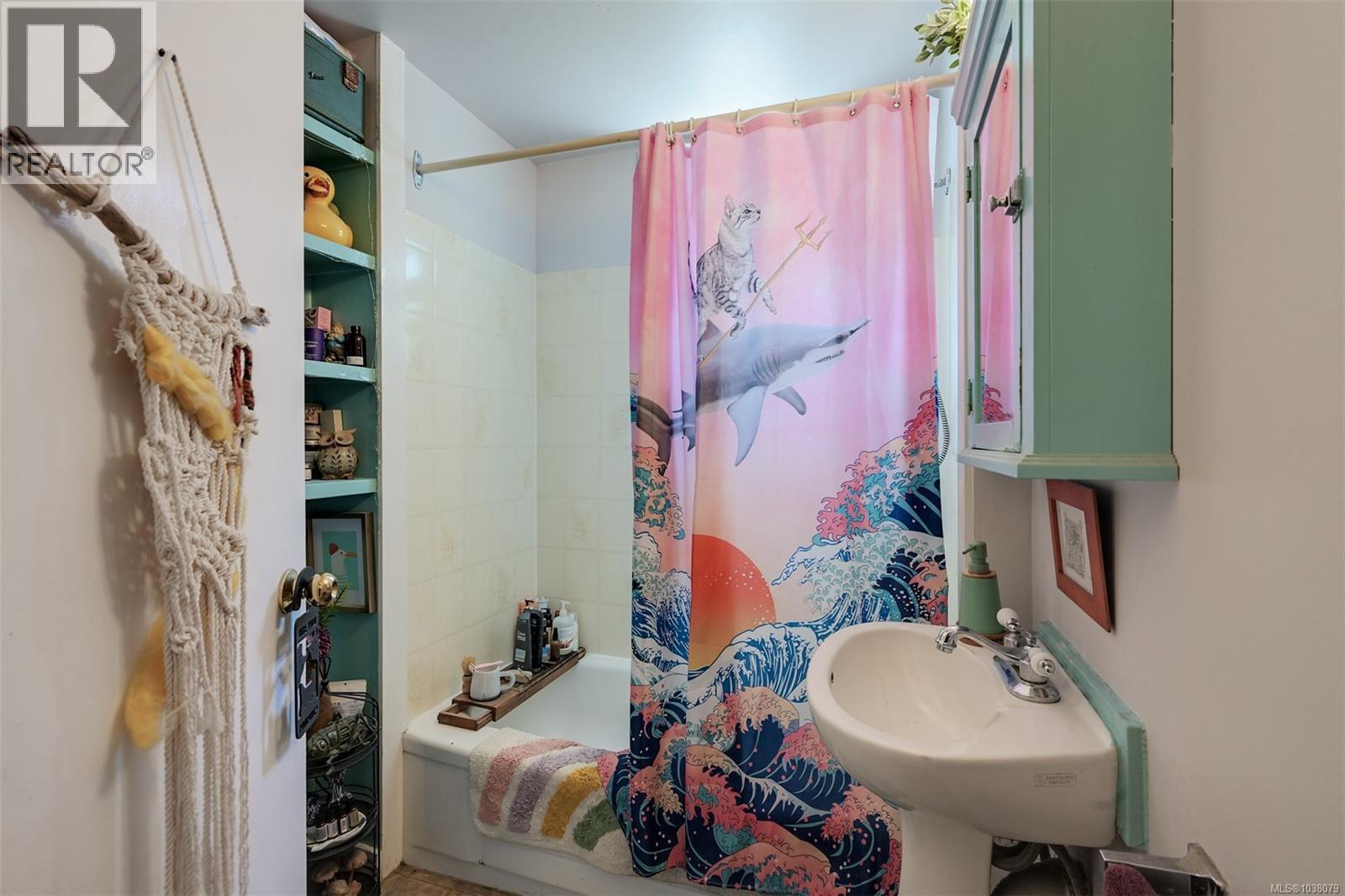 1620 Camosun St - 59