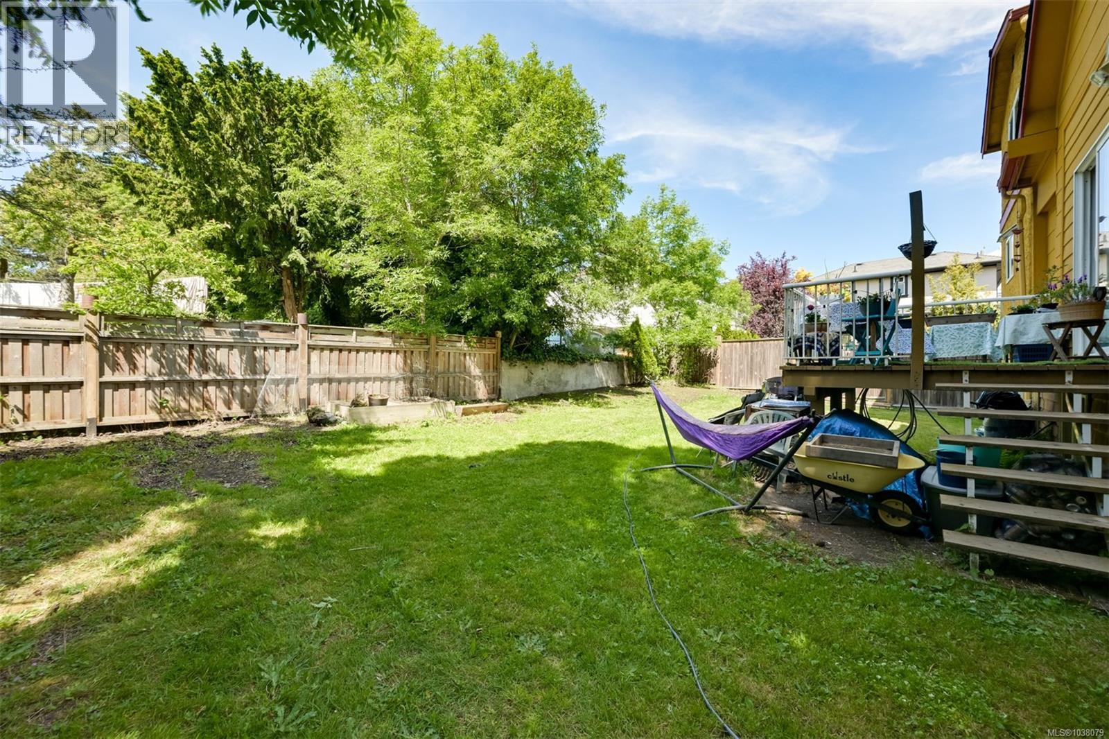 1620 Camosun St - 74