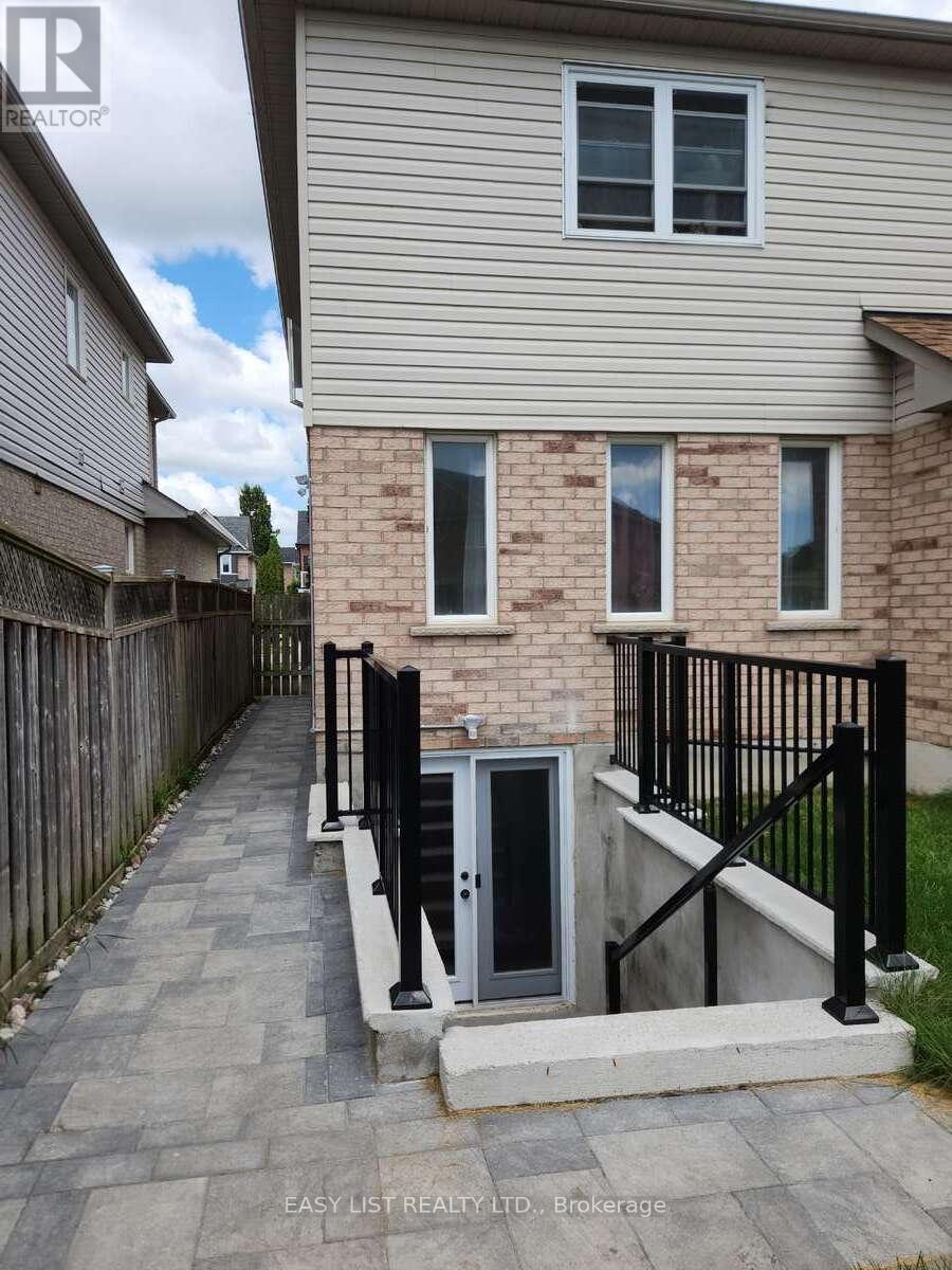 222 SPRUCEWOOD CRESCENT - 35
