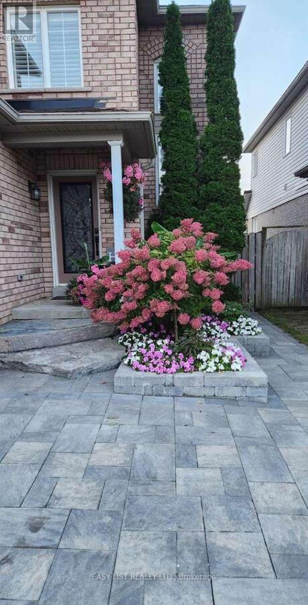 222 SPRUCEWOOD CRESCENT - 2