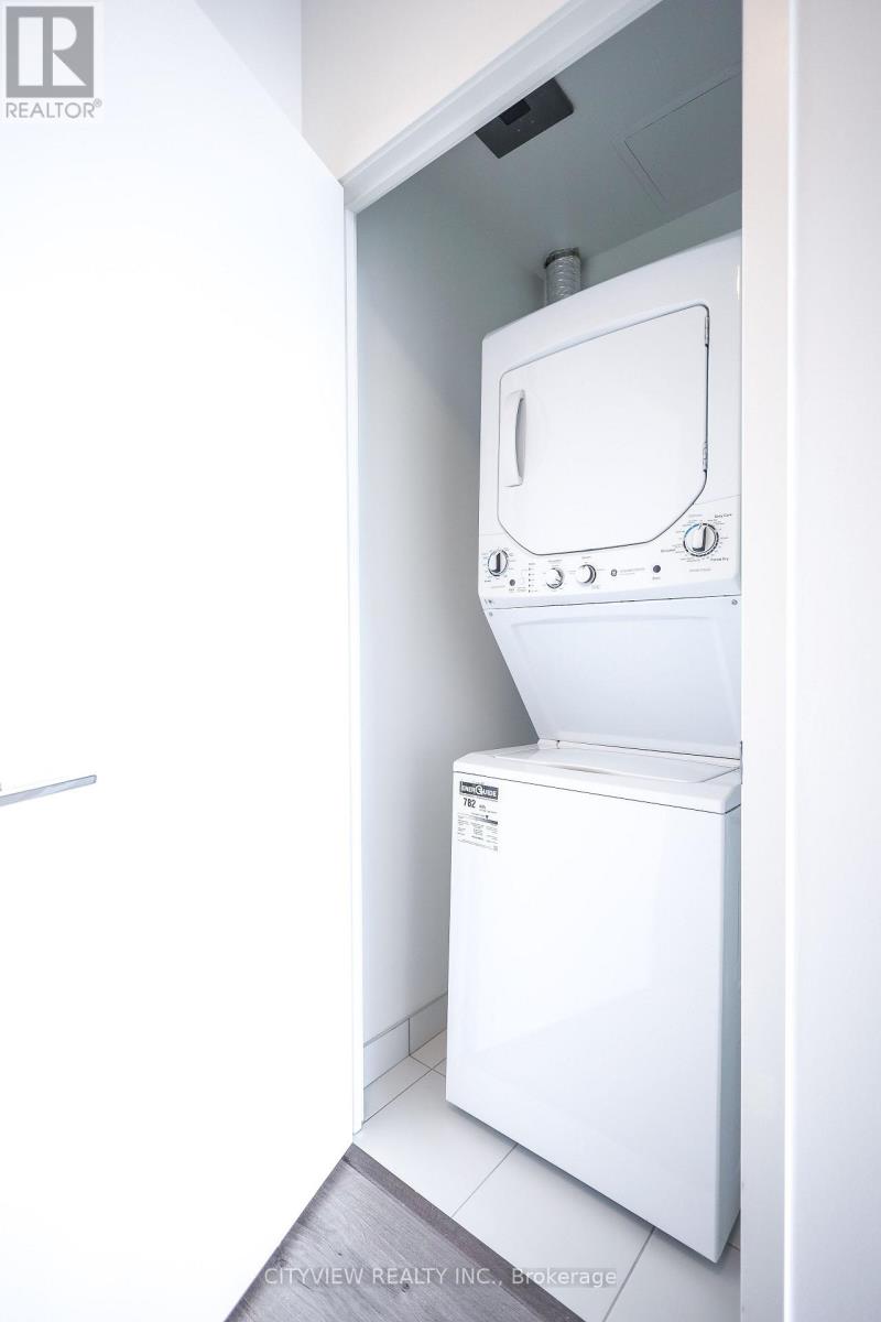 #1121 285 DUFFERIN STREET - 23