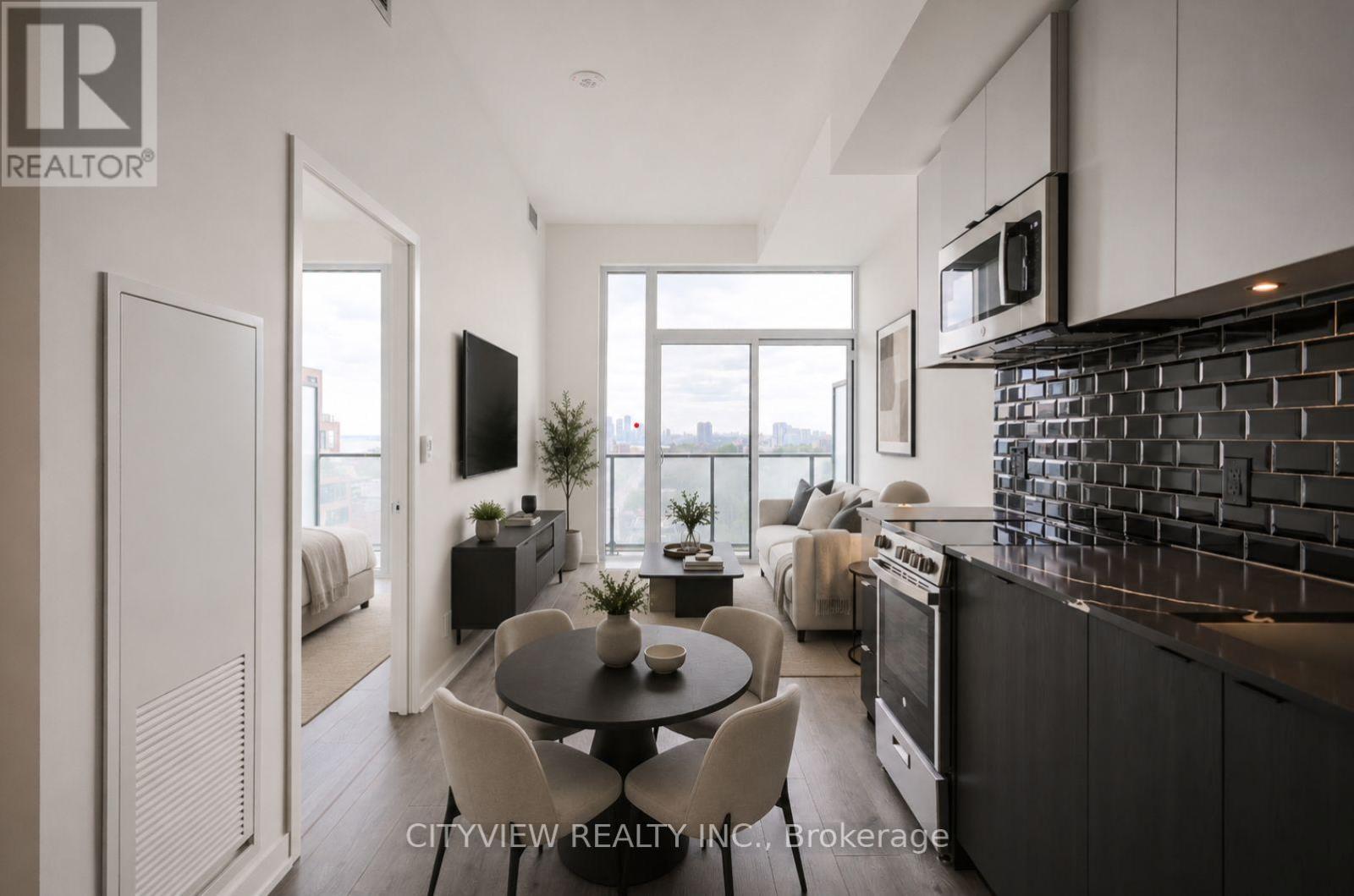 #1121 285 DUFFERIN STREET - 4