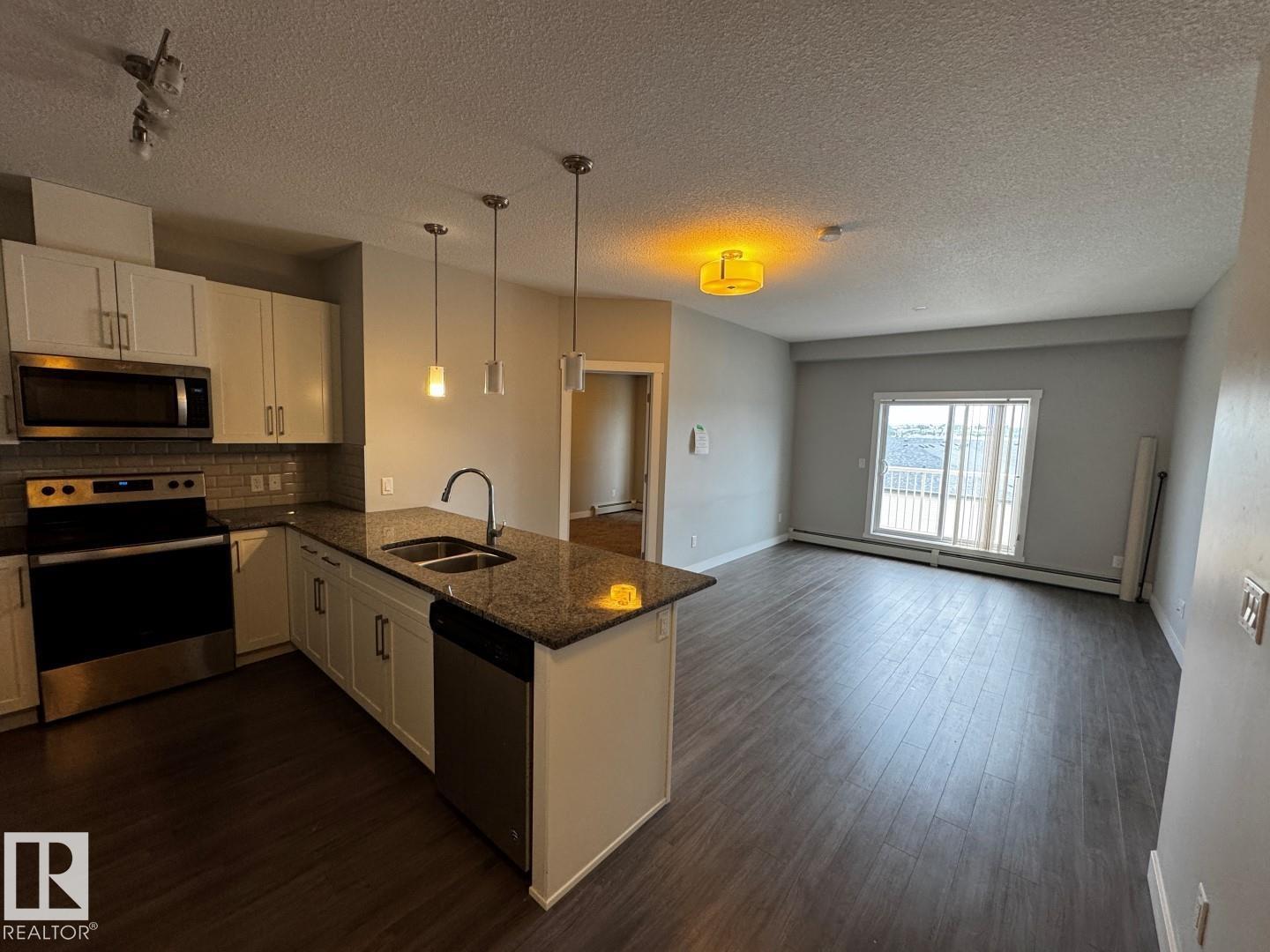#405 3670 139 AV NW - 2
