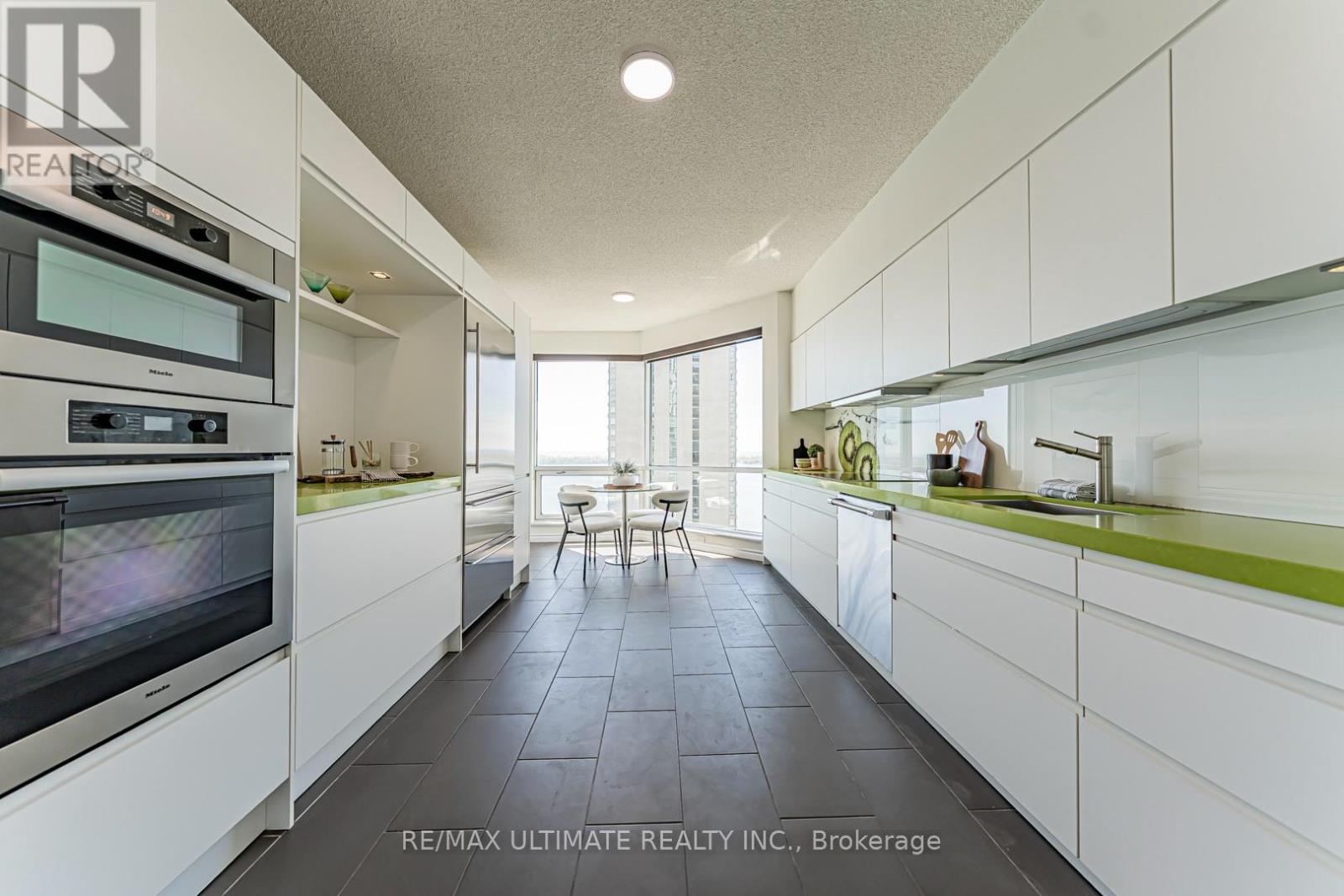 #2206 10 QUEENS QUAY W - 10