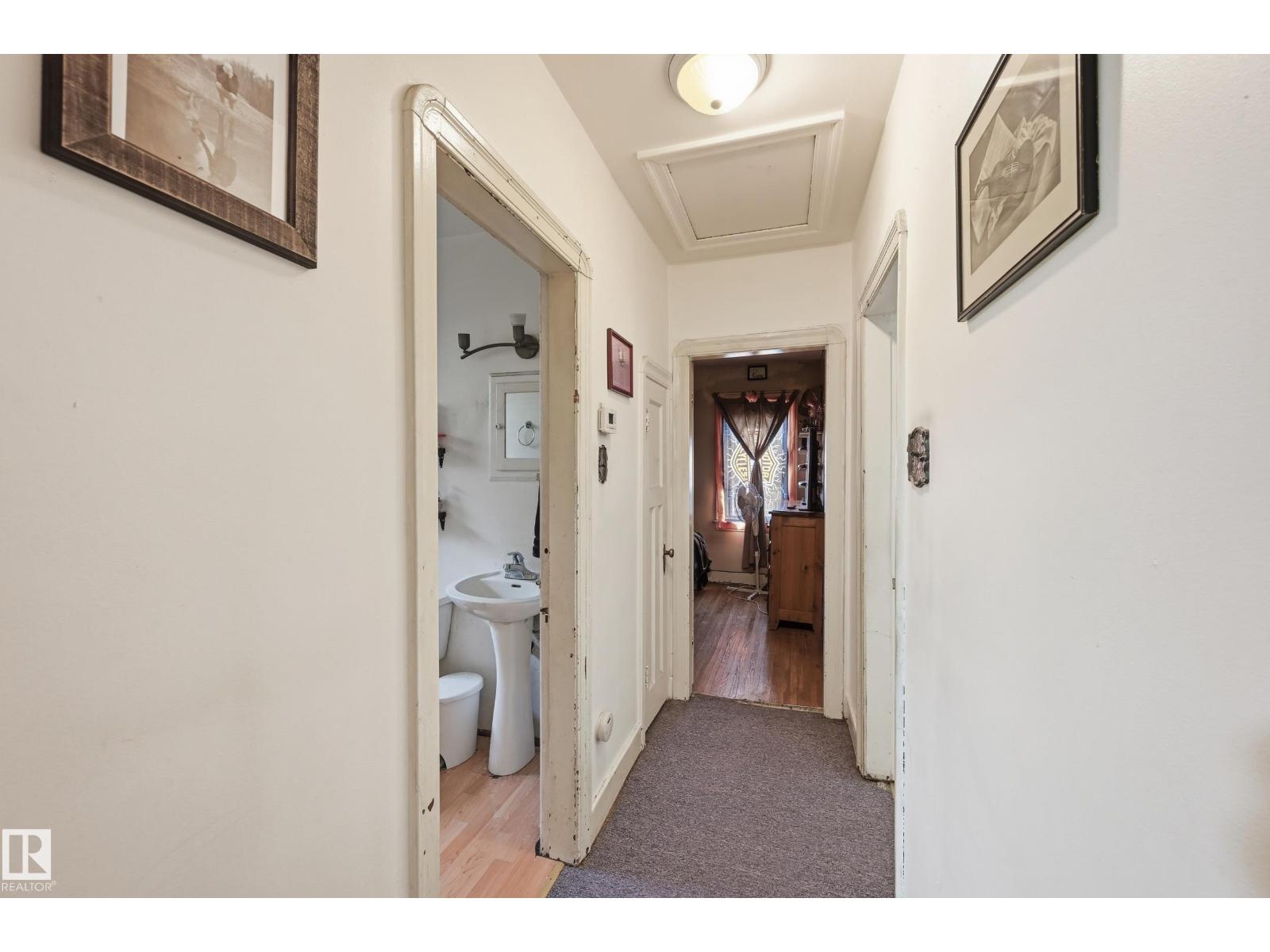 11325 101 ST NW - 10