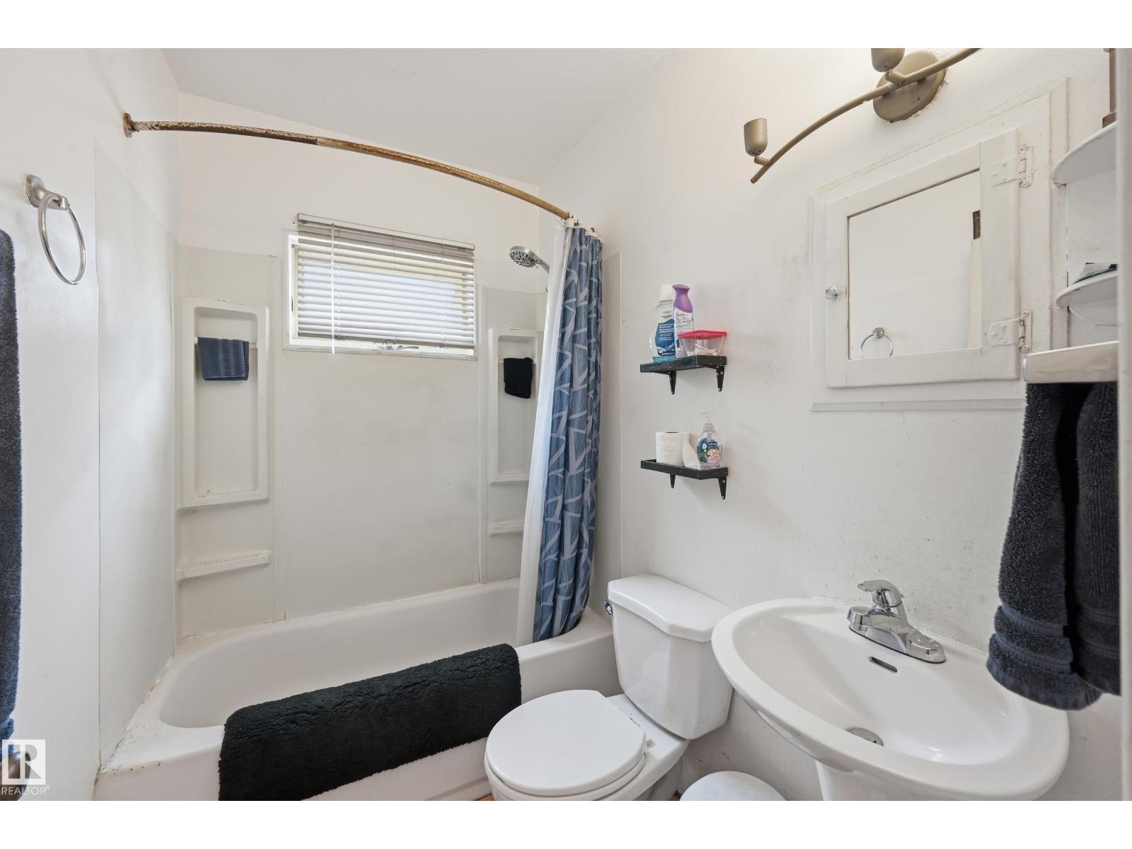 11325 101 ST NW - 11