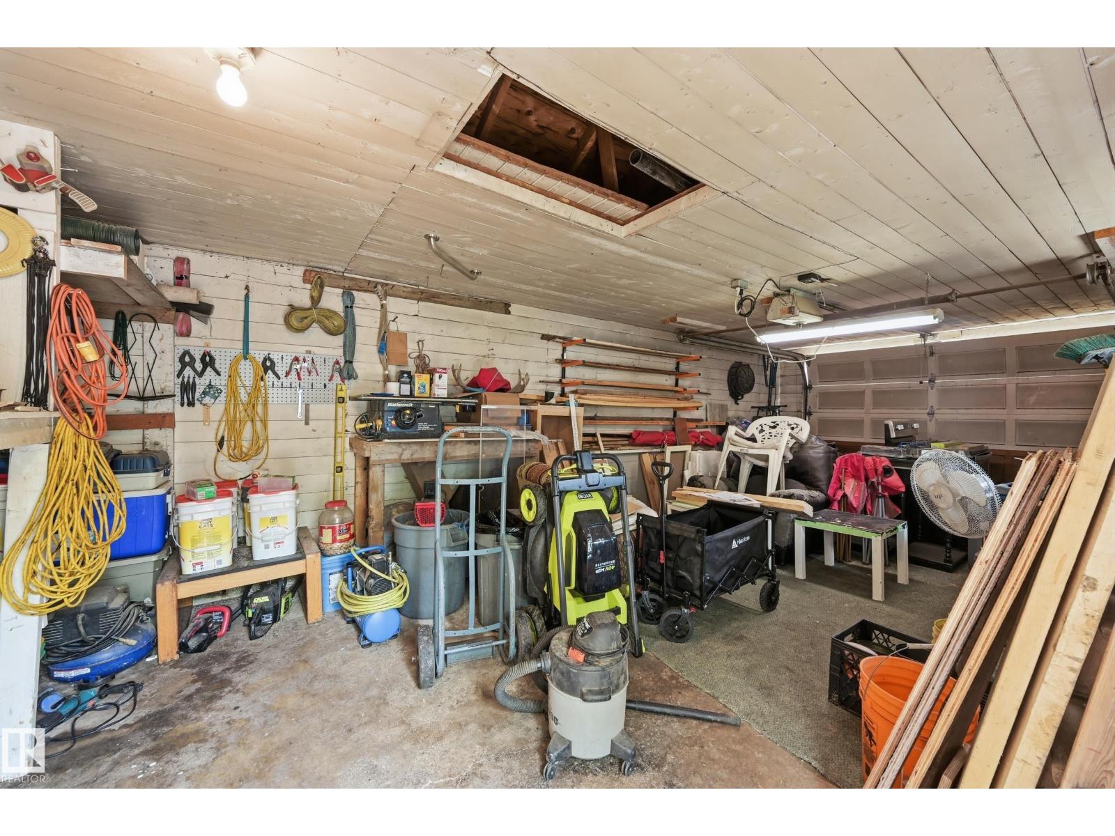 11325 101 ST NW - 24