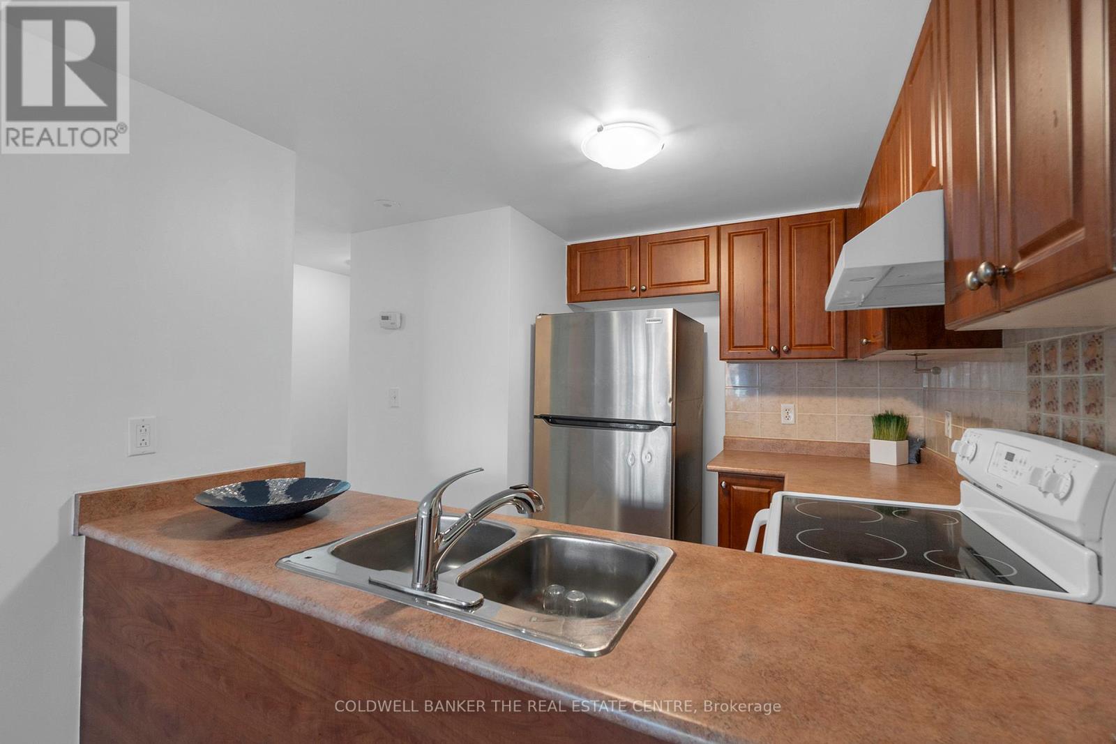 #2057 3047 FINCH AVENUE W - 12