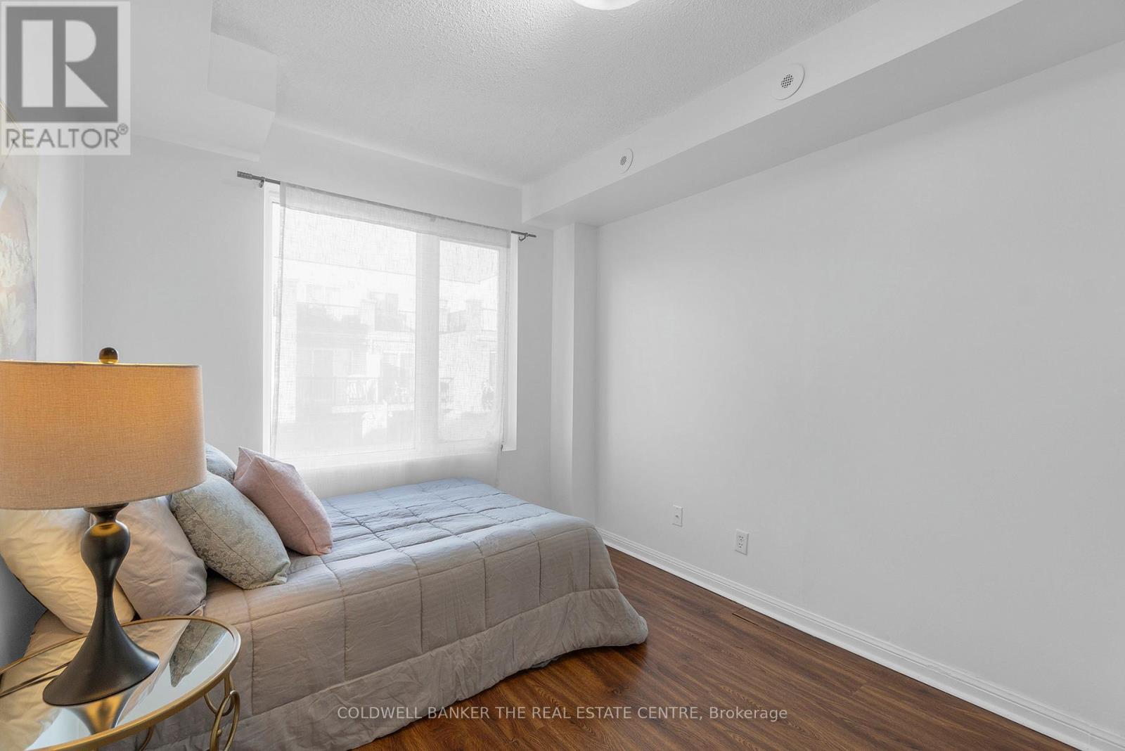 #2057 3047 FINCH AVENUE W - 18