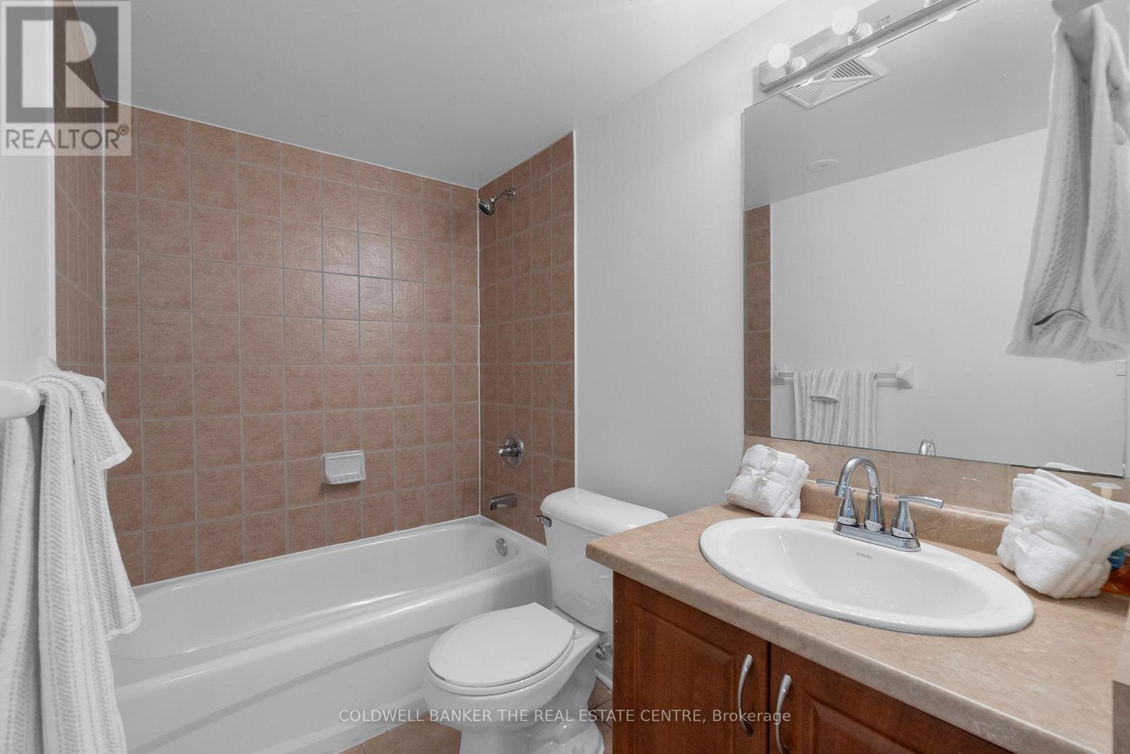 #2057 3047 FINCH AVENUE W - 24