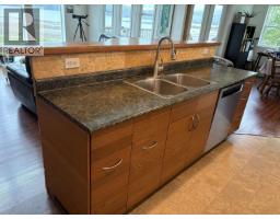 820 Oceanview Drive, Daajing Giids City, BC V8J1M5 Photo 34