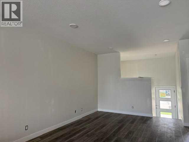 12 Memorial Parkway - 10