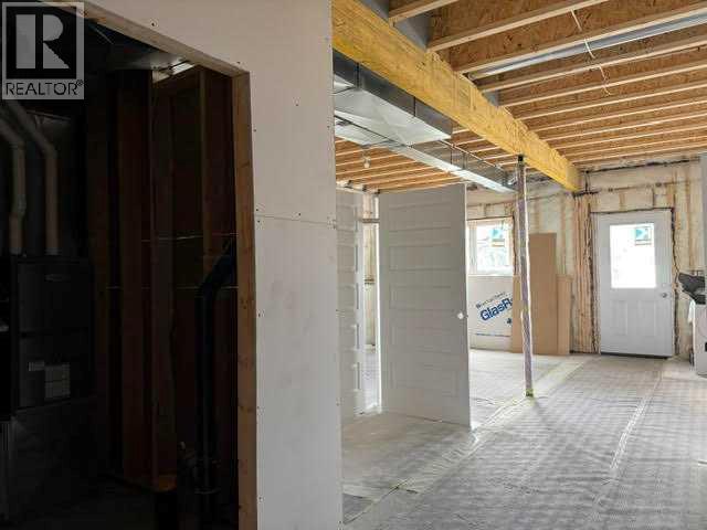 12 Memorial Parkway - 12