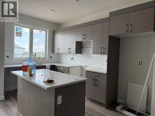 12 Memorial Parkway - 3