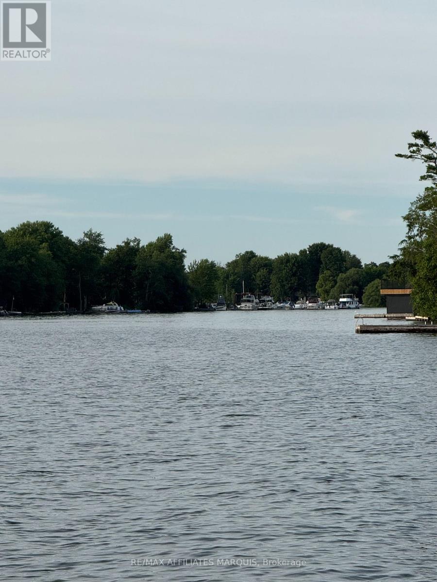 6 R9 (RIDEAU FERRY) ROAD - 13