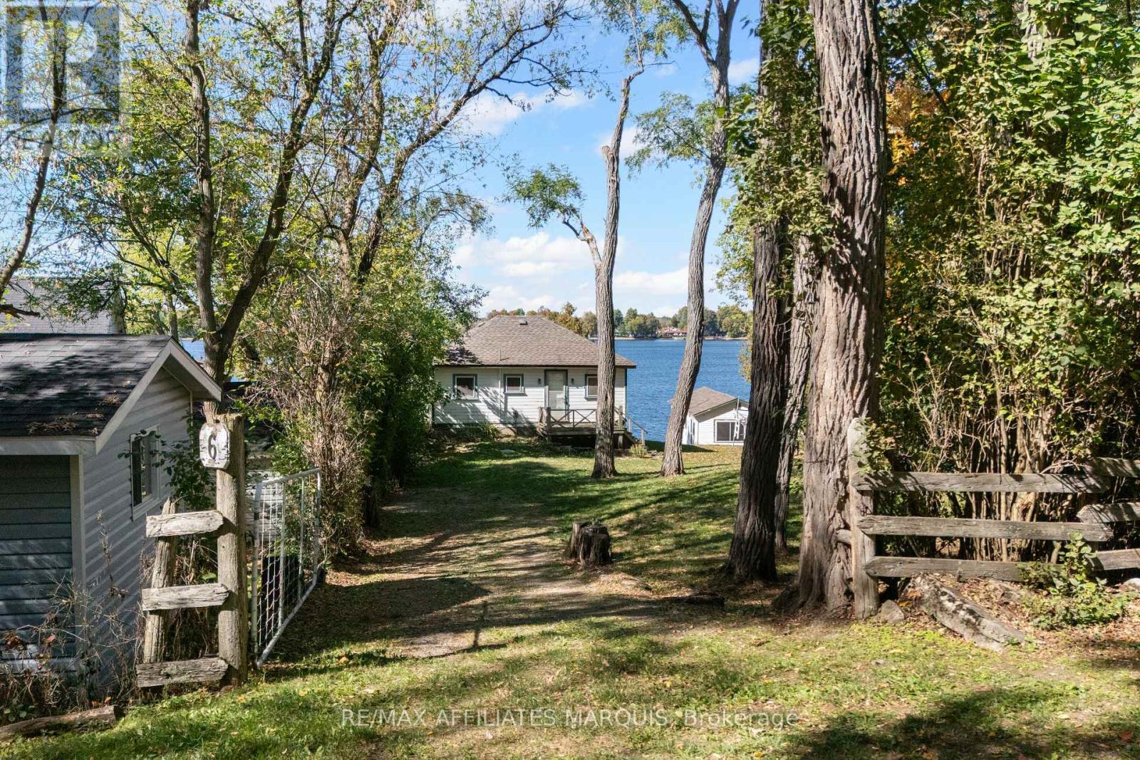 6 R9 (RIDEAU FERRY) ROAD - 38