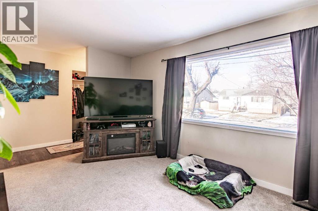 5903 56 Avenue - 5