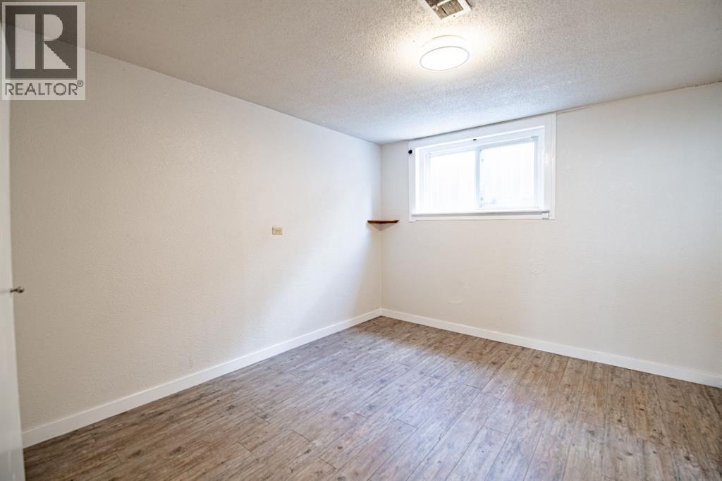 5903 56 Avenue - 22