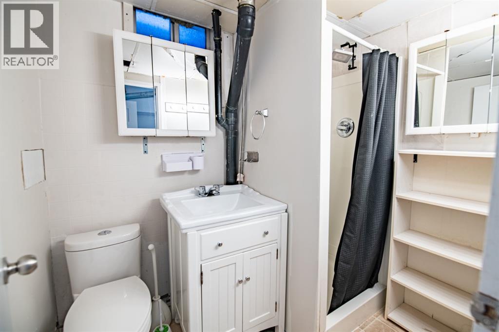 5903 56 Avenue - 26