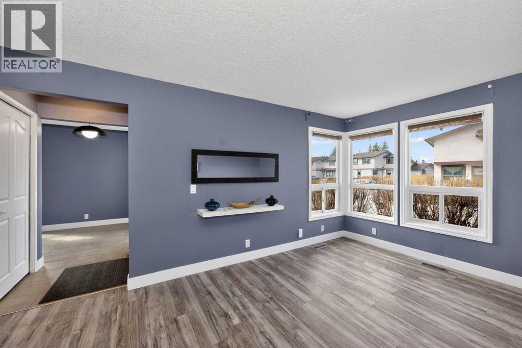 #7 75 Templemont Way NE - 10