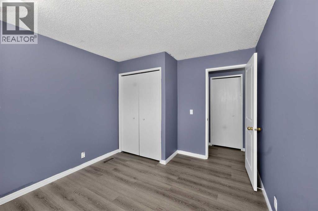 #7 75 Templemont Way NE - 22