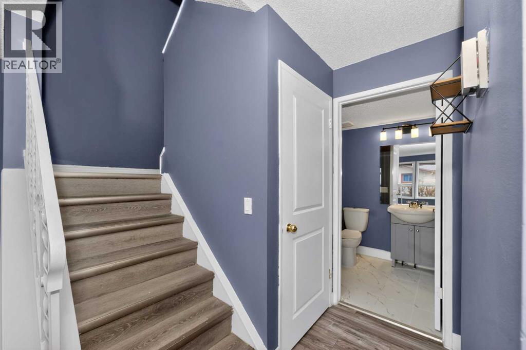 #7 75 Templemont Way NE - 18