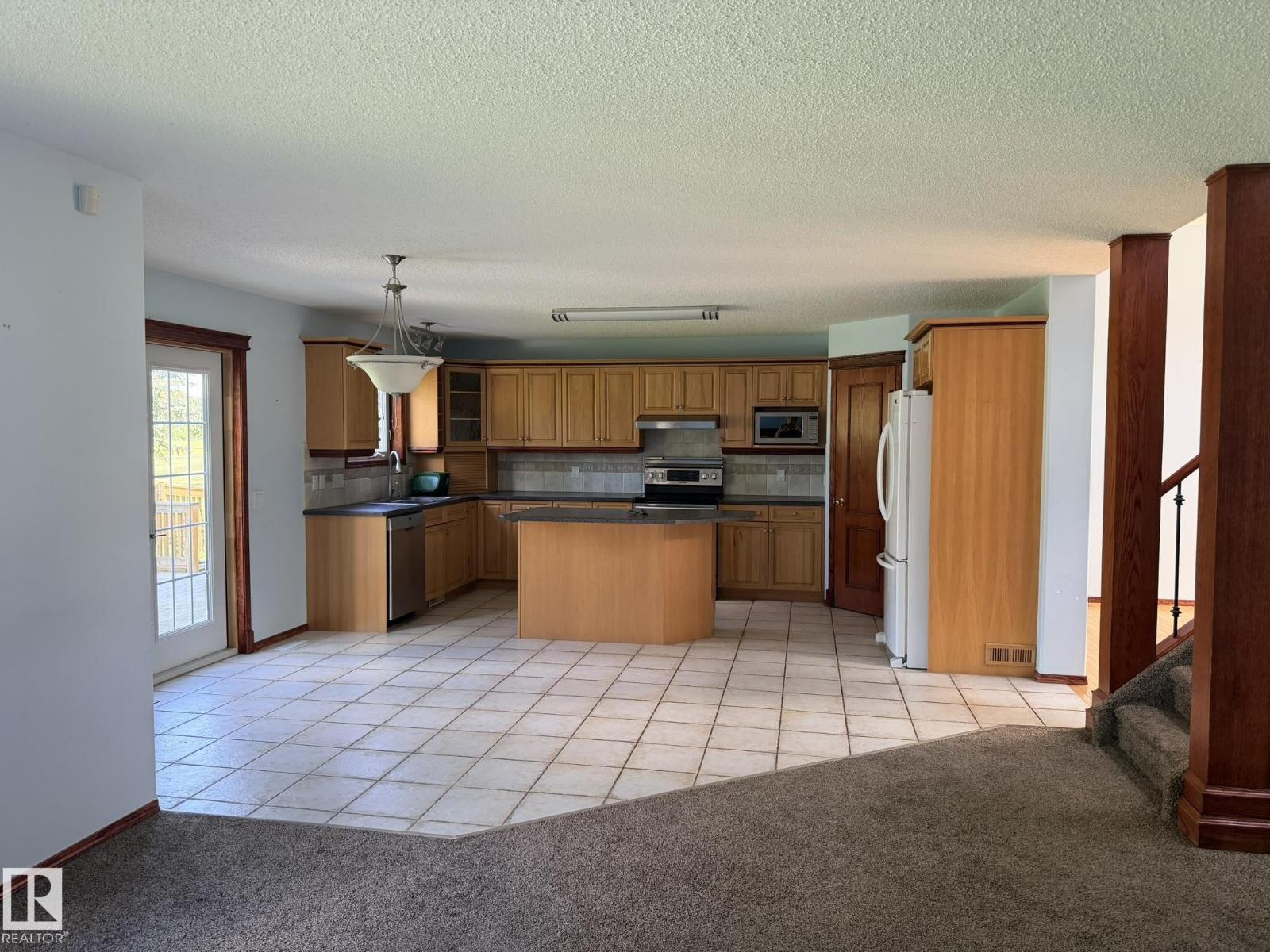 727 BALFOUR CL NW - 10