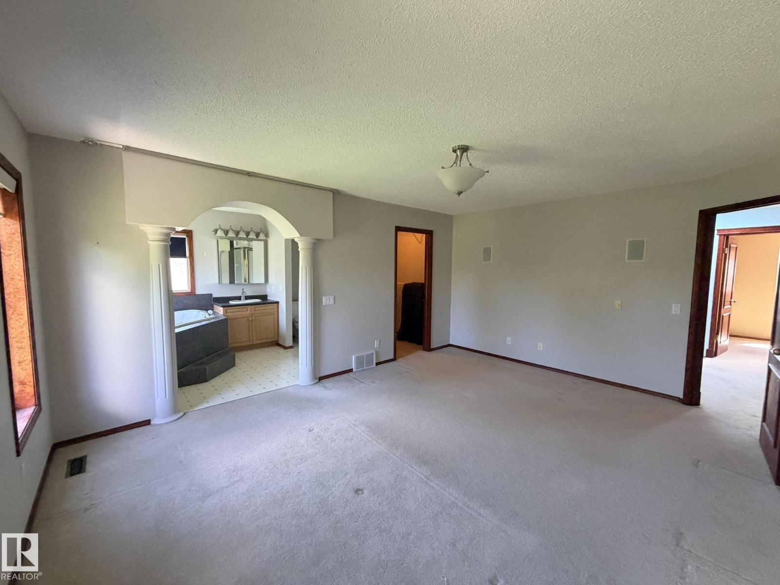 727 BALFOUR CL NW - 21