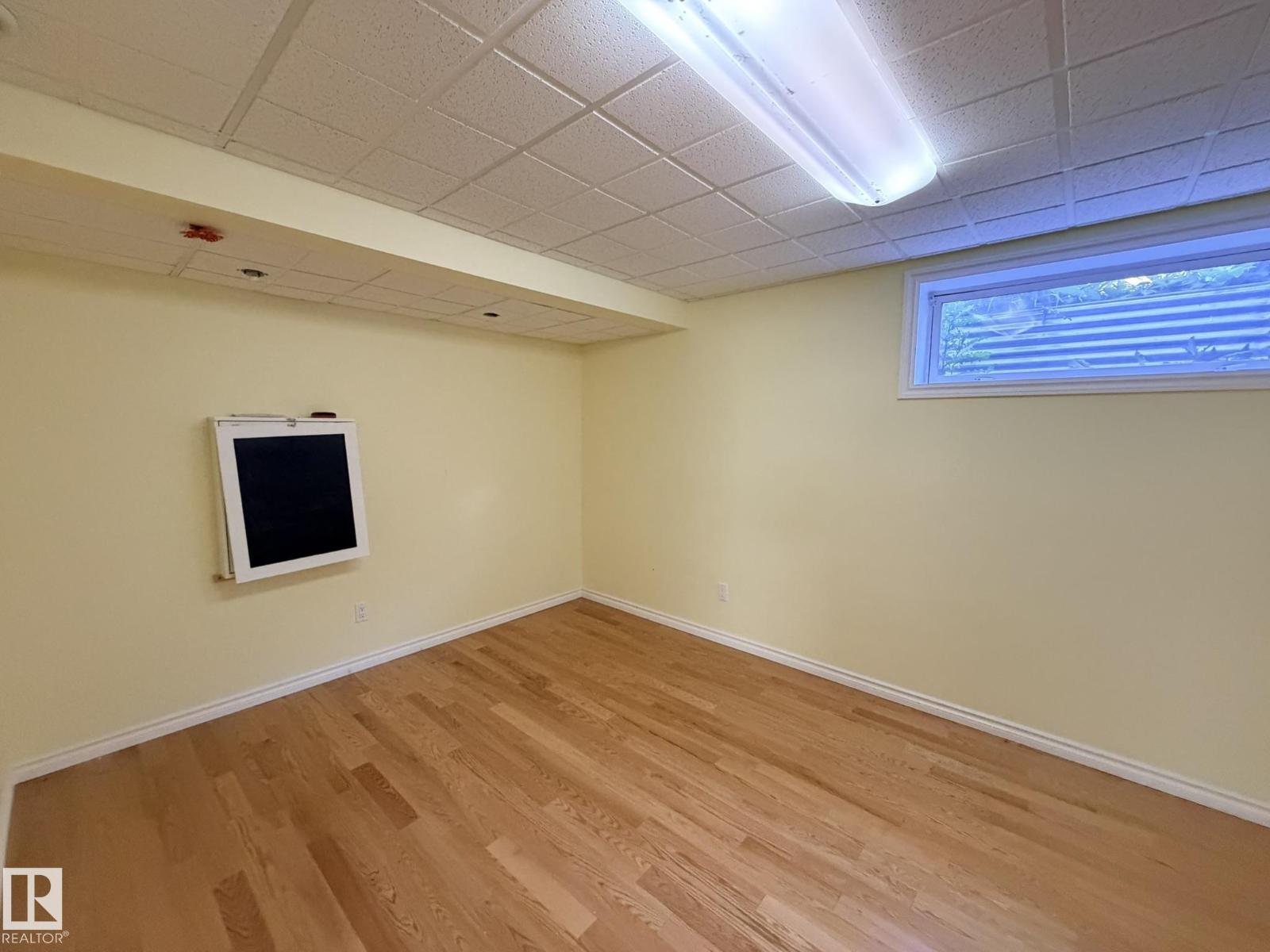 727 BALFOUR CL NW - 35