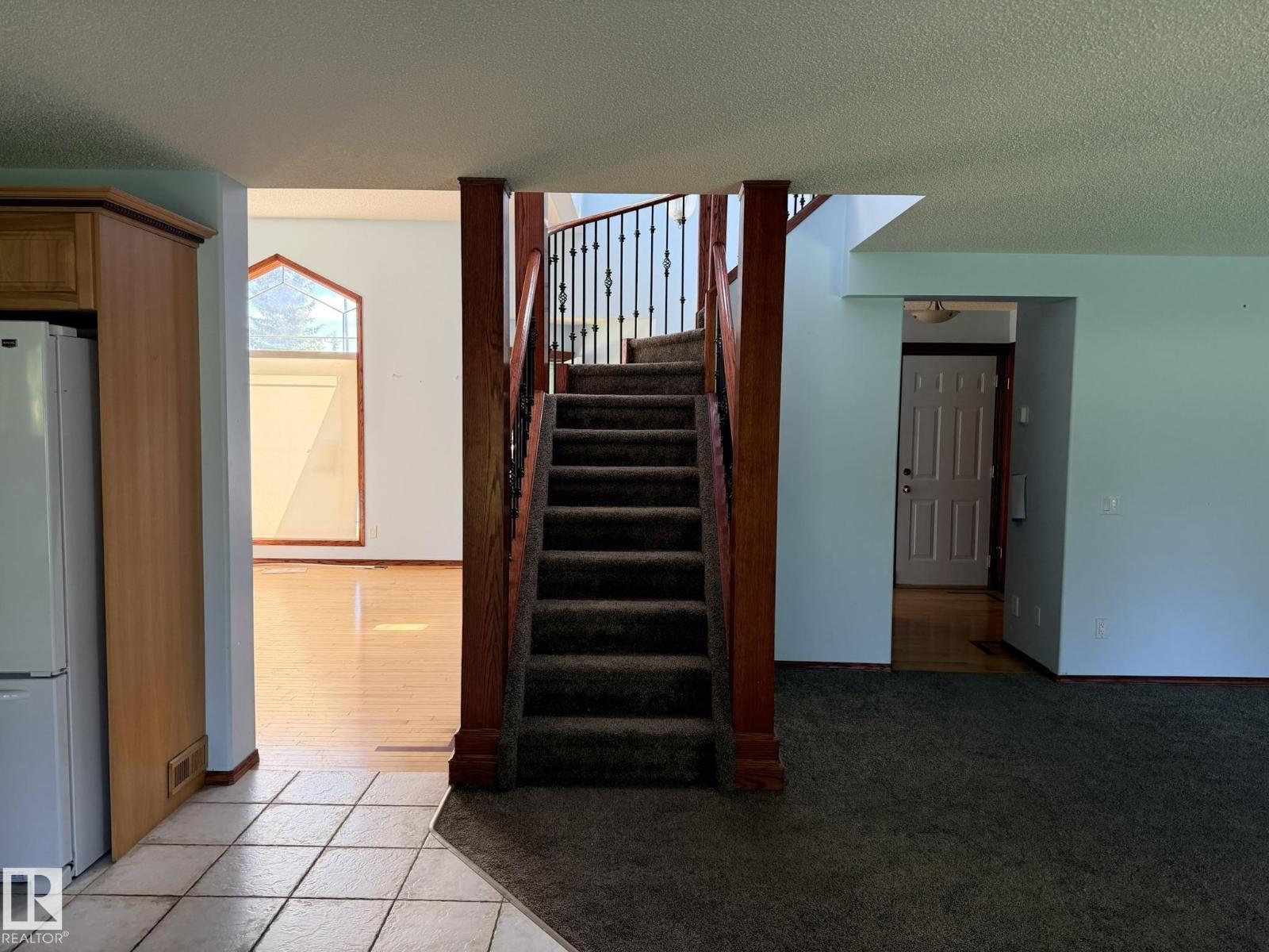 727 BALFOUR CL NW - 11