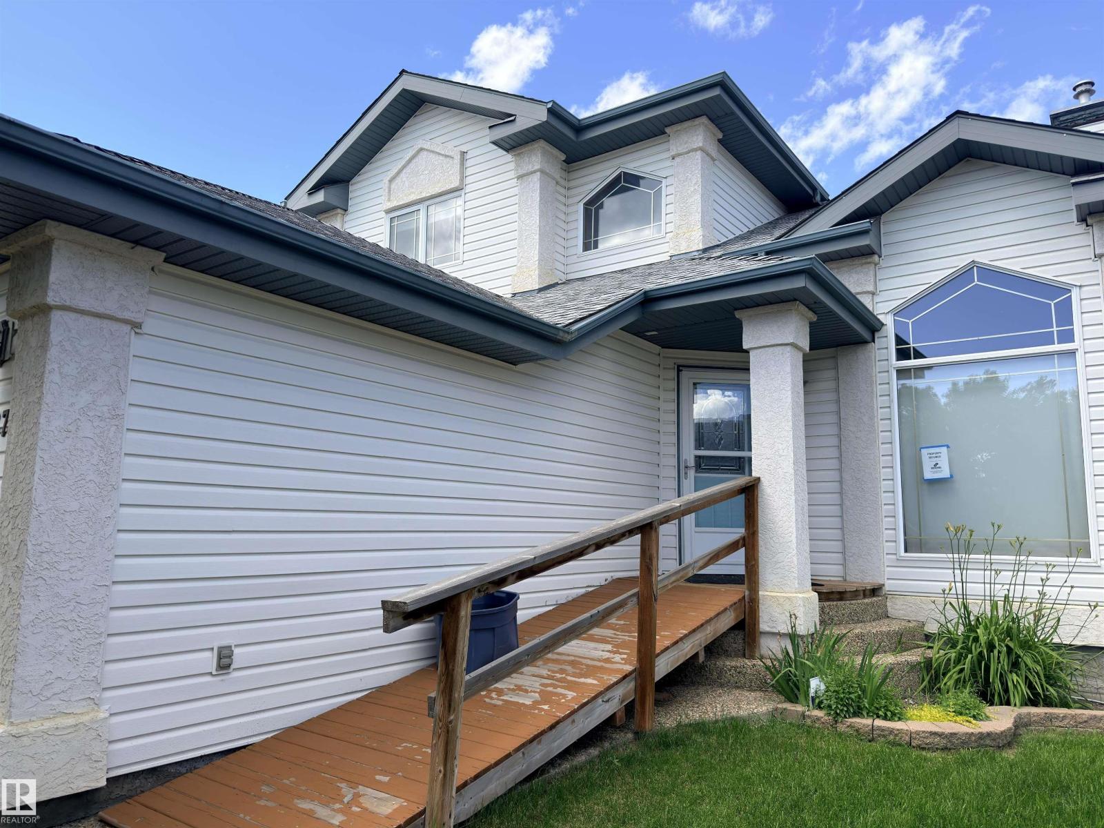 727 BALFOUR CL NW - 2